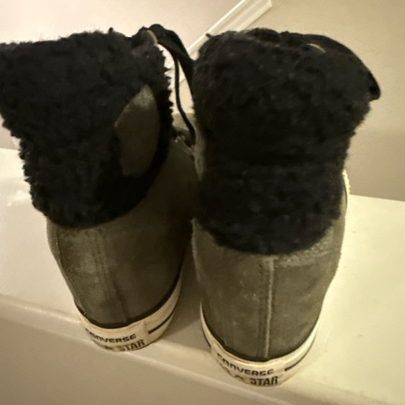 Converse Women Size 7 All Star Hidden Wedge Shoes Olive Green Suede Sherpa - Picture 4 of 12